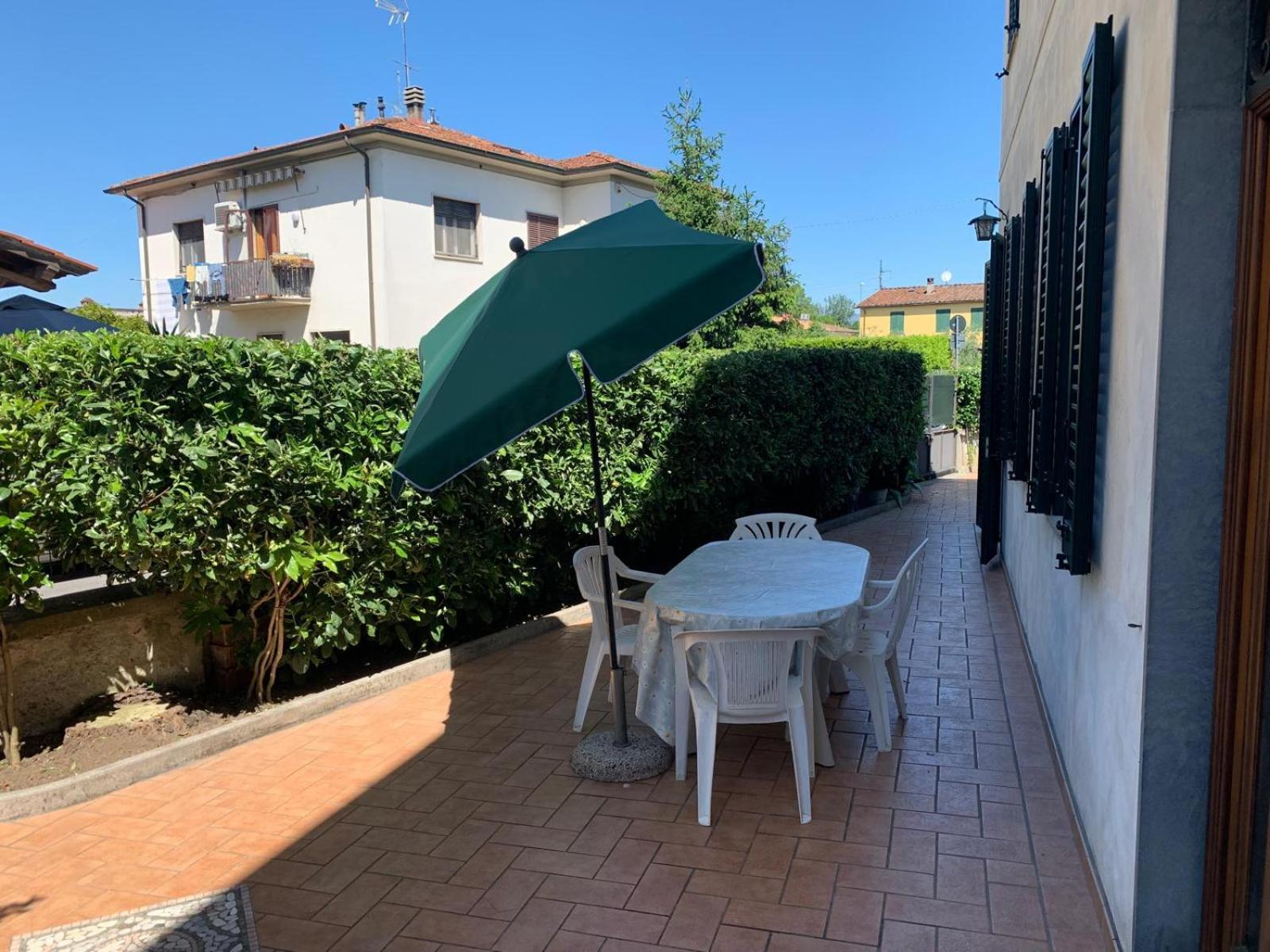 Apartamento Violet - La Casa Del Pucci Lucca Exterior foto